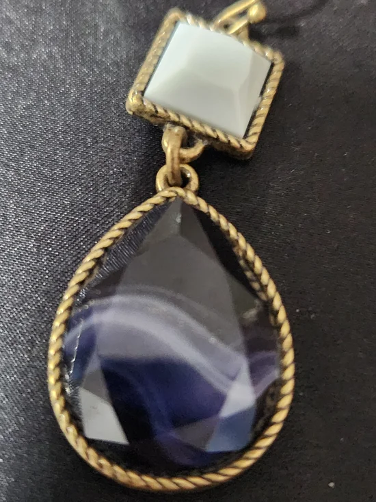 Vintage AVON Blue Paradise Gold-Tone Blue Teardrop Dangle Earrings - Picture 2 of 5